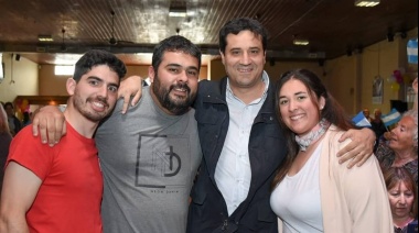 Maximiliano Abad se reúne con jóvenes radicales de la sección