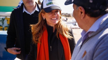Tolosa Paz recorrió una empresa y una cooperativa de trabajo en Lezama