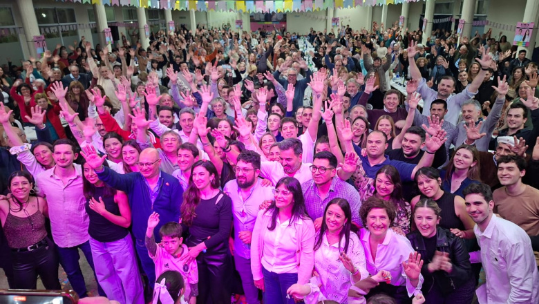 Balcarce: multitudinario cierre de campaña del oficialismo