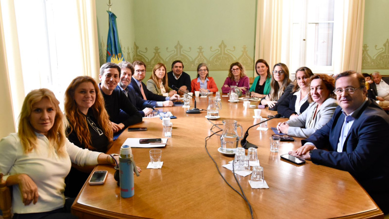 Legisladores de la UCR + Cambio Federal insisten en el pedido de envío del Presupuesto 2026 a Kicillof