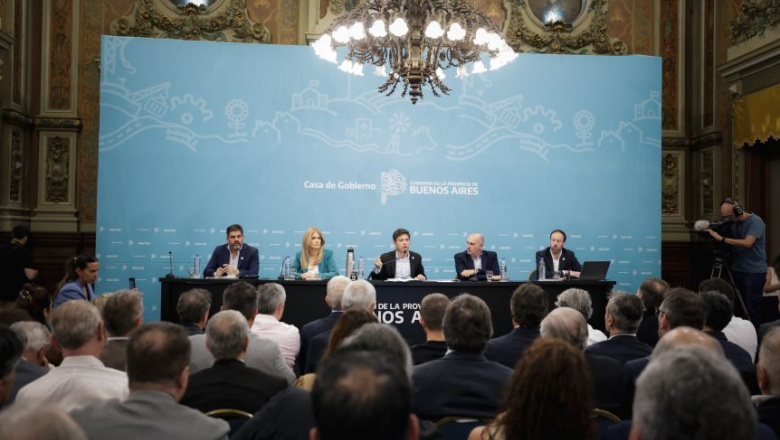 Kicillof presentó el Presupuesto y el fondo de municipios estará atado al endeudamiento