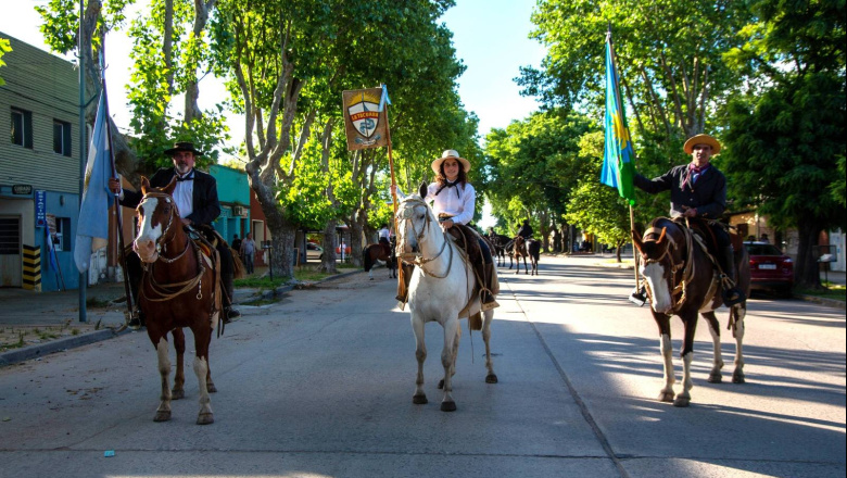Las Flores: se realizó con éxito la 44° edición del Festival Nacional de Peñas y Fortines