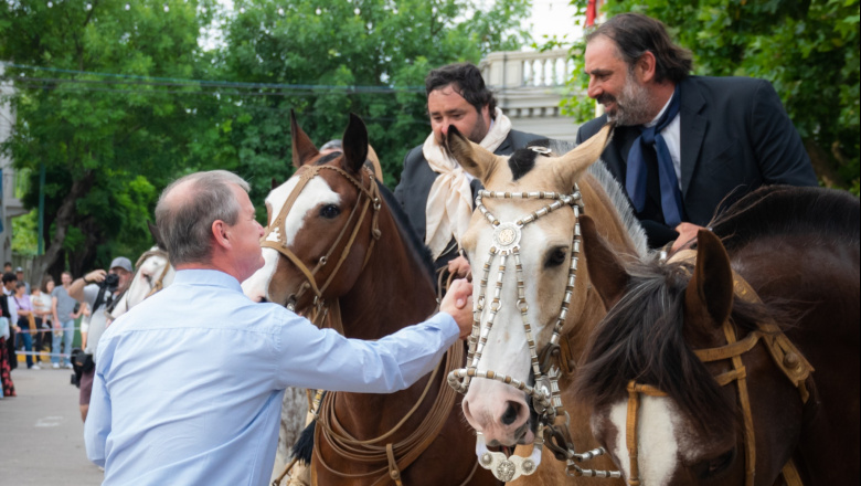 Monte celebró la 32º Fiesta del Día Nacional del Gaucho con un gran desfile