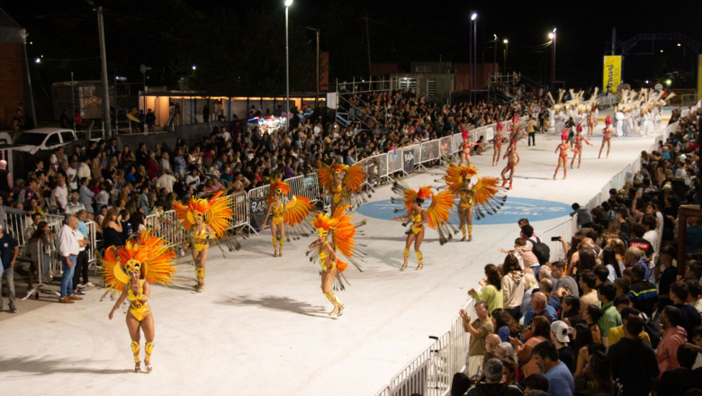 Dolores se prepara para vivir el Carnaval del Sol: alegría y diversión con 300 bailarines en el corsódromo