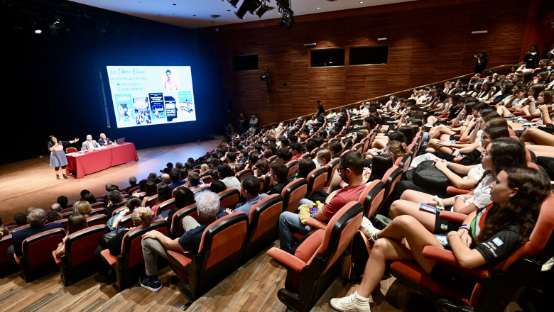 Ante más de 200 estudiantes secundarios, se inauguró el ciclo de charlas “Activá las alertas”