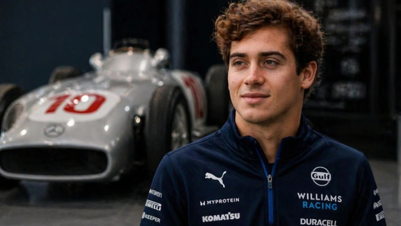 Colapinto homenajeará a Fangio manejando el histórico "Flecha de Plata" en Buenos Aires