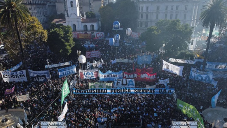 Masivo reclamo universitario contra el Gobierno Nacional