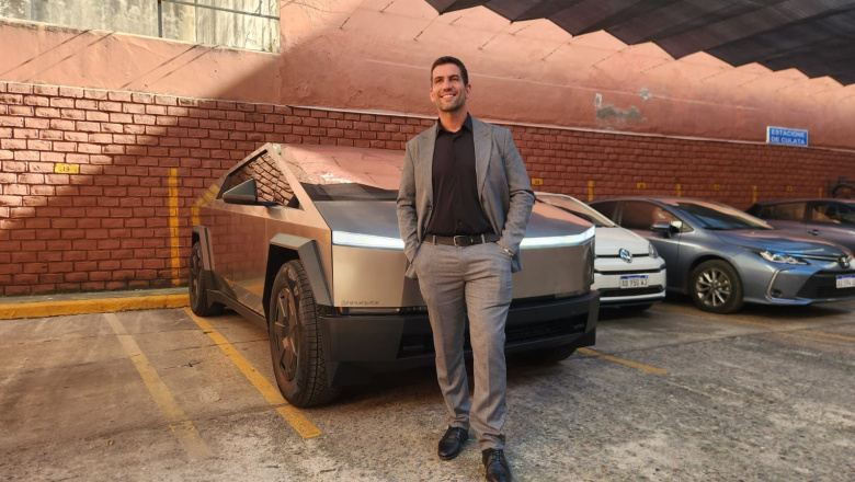 Polémica en el Congreso: un diputado libertario llegó en una Tesla Cybertruck de más de 100 mil dólares