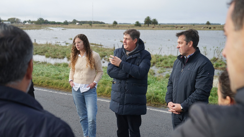 Los intendentes de San Cayetano y Necochea se reunieron con personal de Vialidad nacional para rehabilitar el tránsito en la RN 228