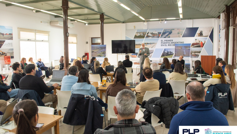 Se realizó un seminario de escritura administrativo – jurídica para el Puerto La Plata