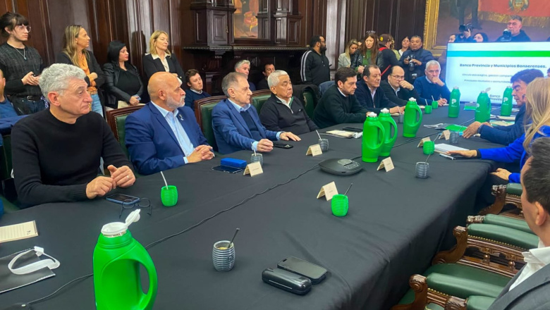 Intendentes del oficialismo se reunieron con Magario y Cuattromo