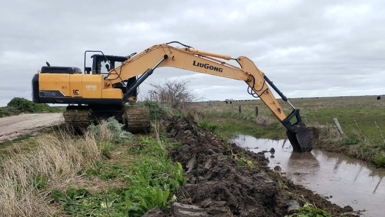 Tordillo refuerza la limpieza de cauces de agua y el mantenimiento de caminos ante el pronóstico de lluvias