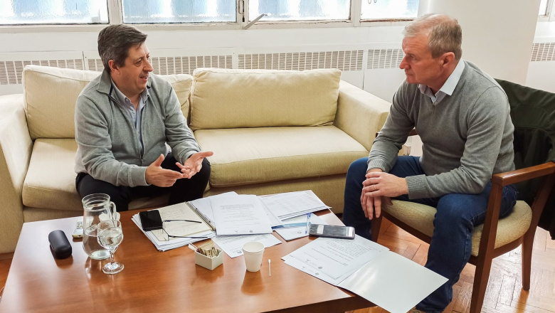 Monte: encuentro con funcionario para extender la red cloacal del distrito
