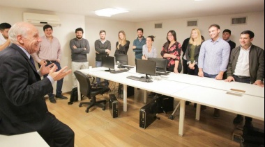 Jóvenes radicales de la sección que responden a Alfonsín ya se muestran con Lavagna