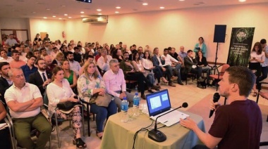 Villa Gesell fue sede de un encuentro de funcionarios de turismo y cultura con el ministro Augusto Costa