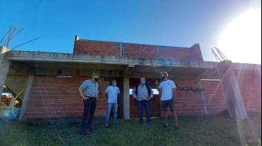 El intendente Paredi recorrió la obra del Polideportivo de Santa Clara del Mar