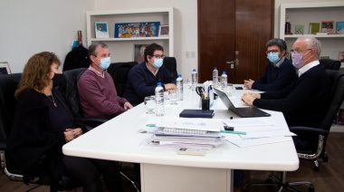 Monte: el intendente José Castro se reunió con Gollán y gestionó la llegada de una nueva ambulancia y un mamógrafo