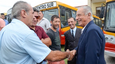 La Municipalidad de La Costa entregó 10 colectivos a las cooperativas de transporte