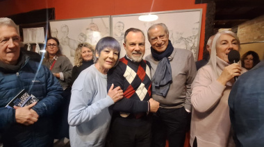 Gustavo Sylvestre presentó su libro en La Costa y fue distinguido como "Personalidad Destacada de la Comunicación"