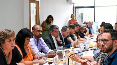 La Provincia ofreció a docentes y estatales un 2% de aumento y los gremios lo rechazaron