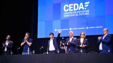 Kicillof lanzó un centro de estudios y calificó a Milei como “el presidente más ignorante”