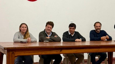 El diputado Garciarena y el Consejero General de Educación brindaron una charla en Castelli