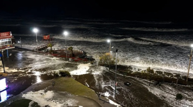 El paso de un ciclón extratropical por la Costa Atlántica provocó olas de siete metros, destrozos e inundaciones