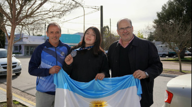 Tordillo: el intendente recibió a la joven atleta subcampeona en lanzamiento de jabalina