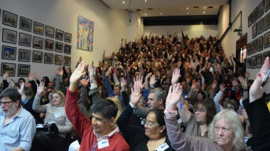 Uno de los gremios docentes bonaerenses rechazó la oferta de Kicillof y va al paro