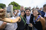 Kicillof visitó el multitudinario campamento scout de Necochea: “Compartimos los mismos valores”