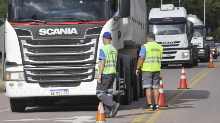 Restringen la circulación de camiones en rutas por Semana Santa - La ...